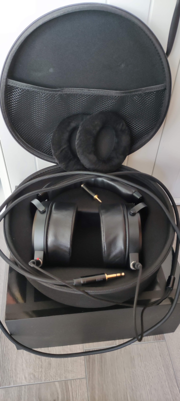 Monolith by Monoprice M1570 hörlurar - Bild 2 av 3