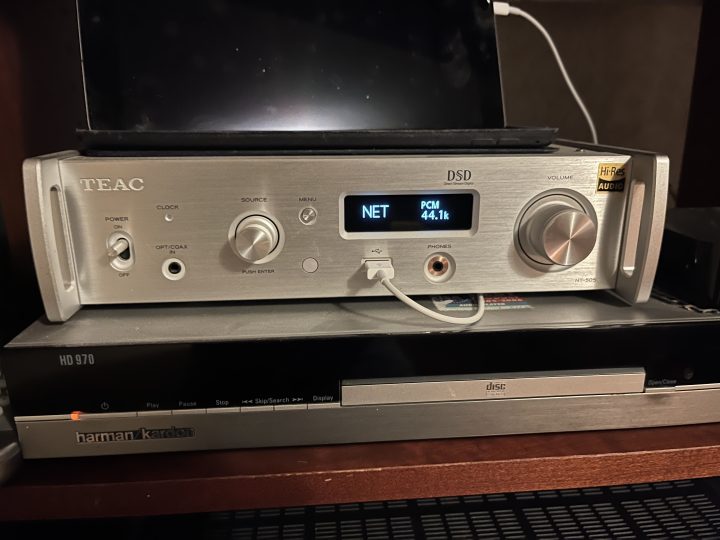 Teac NT-505 DAC/Streamer/Hörlursförstärkare/Försteg