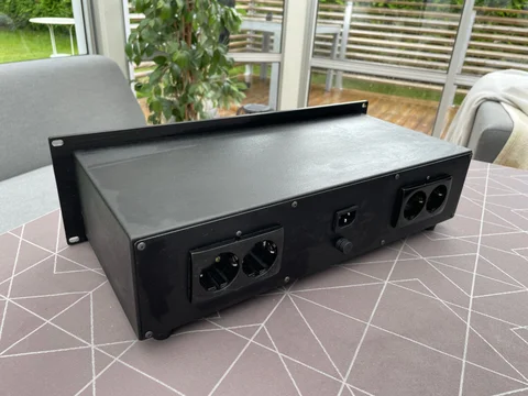 Transparent Powerisolator 4