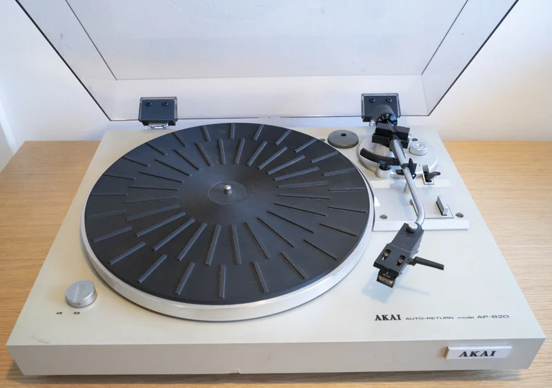 Akai AP-B20 Halvautomatisk skivspelare - Bild 1 av 6