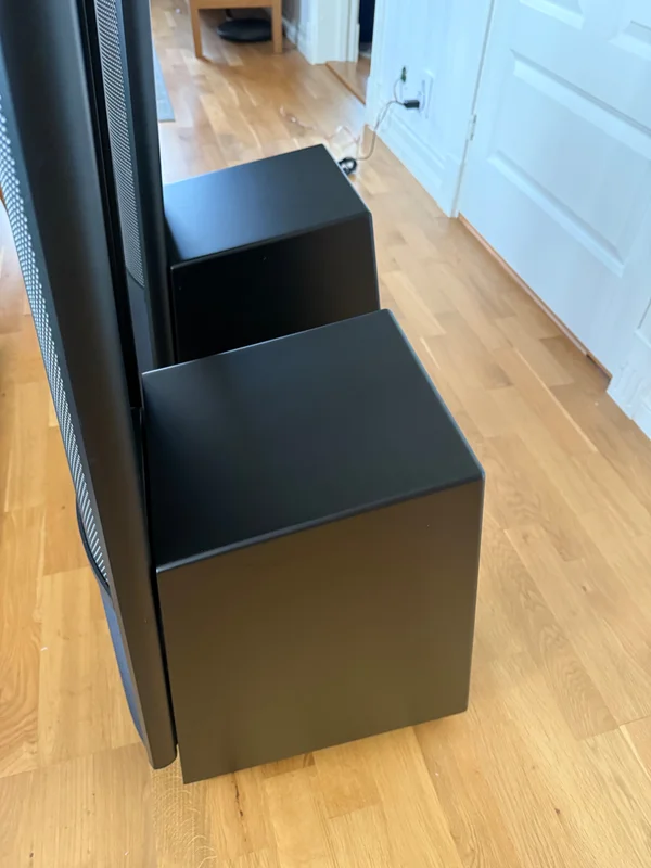 Martin Logan ElectroMotion ESL med Originalkartonger. F&ouml;rsta &auml;garen - Bild 4 av 8