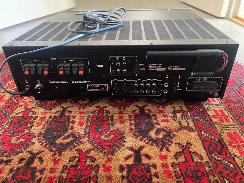 NAD Model 300 NAD Model 300 - Bild 4 av 7