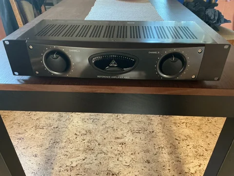 Behringer A800