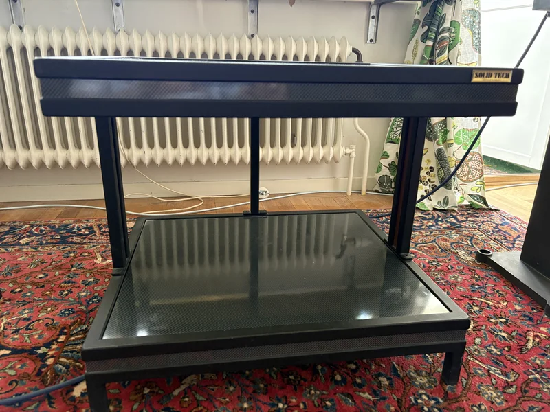 Tv&aring; hyllor Solid Tech - Bild 2 av 2