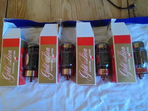 Matchade Genalex Gold Lion: 4 x KT88, 2 x ECC83 och 2 x...