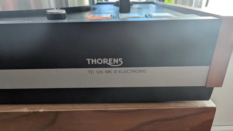 Thorens TD 126 MK lll skivspelare  - Bild 4 av 6