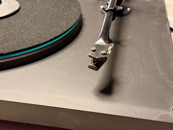 Äldre Pro-Ject 2 vinylspelare