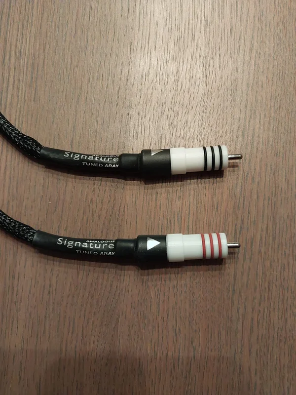 Chord Signature Tuned Aray RCA 1 meter - Bild 3 av 4
