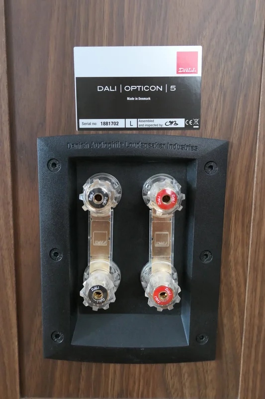 Dali Opticon 5 i valn&ouml;t, Anv&auml;nda men i nyskick - Bild 9 av 10