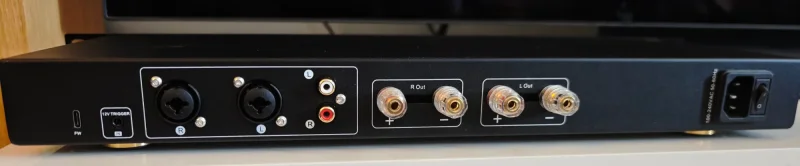 TP RA3 (Topping) balanserad f&ouml;rst&auml;rkare i nyskick, inkl fj&auml;rr - Bild 2 av 6