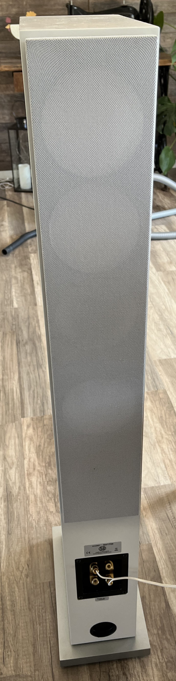 System Audio SA1750 högtalare
