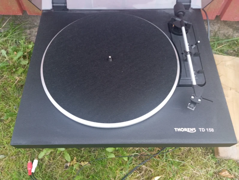 Thorens TD 158 Thorens TD 158 - Bild 1 av 3