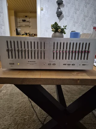 Pioneer SG-9800 Grafisk Equalizer – Vintage HiFi i myck...