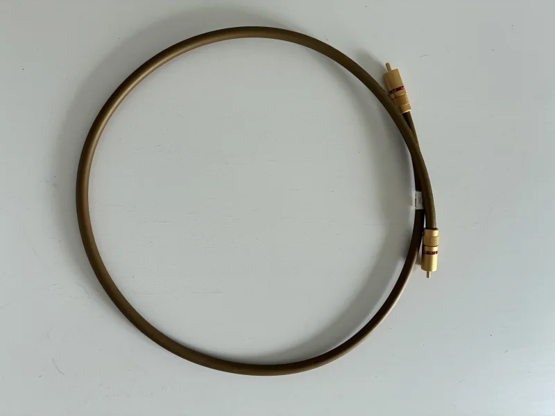 Van den Hul M.C. Digi-Coupler 75 Ohm – digital RCA-kabel 1 m Van den Hul M.C. Digi-Coupler 75 Ohm – digital RCA-kabel 1 m - Bild 1 av 5