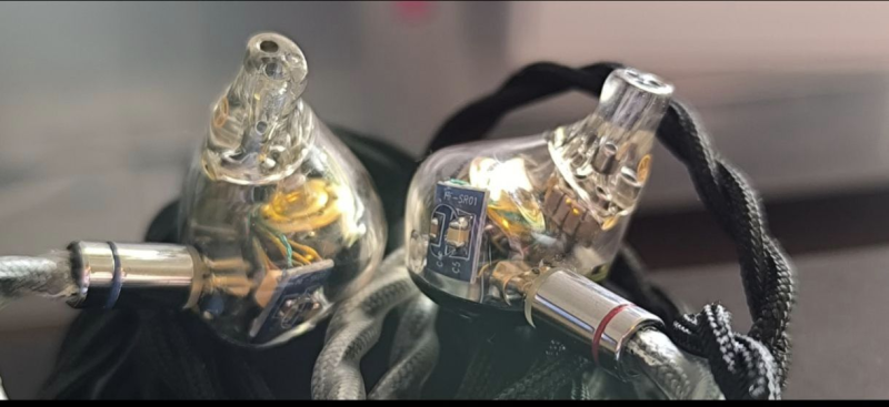 Letshuoer EJ07 Original IEMs - Bild 2 av 3