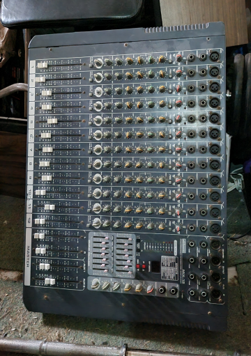 MX-12 Professional stereo amp mixerbord  - Bild 1 av 1