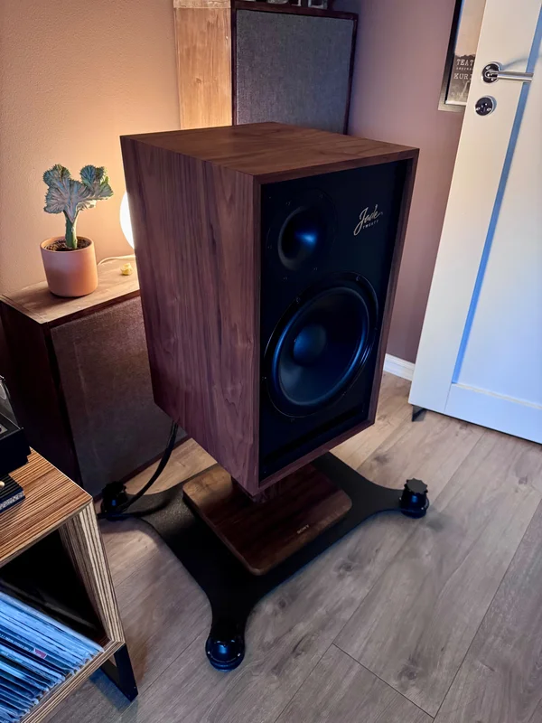 Pylon Audio Jade 20 med originale stativer - Bild 10 av 13