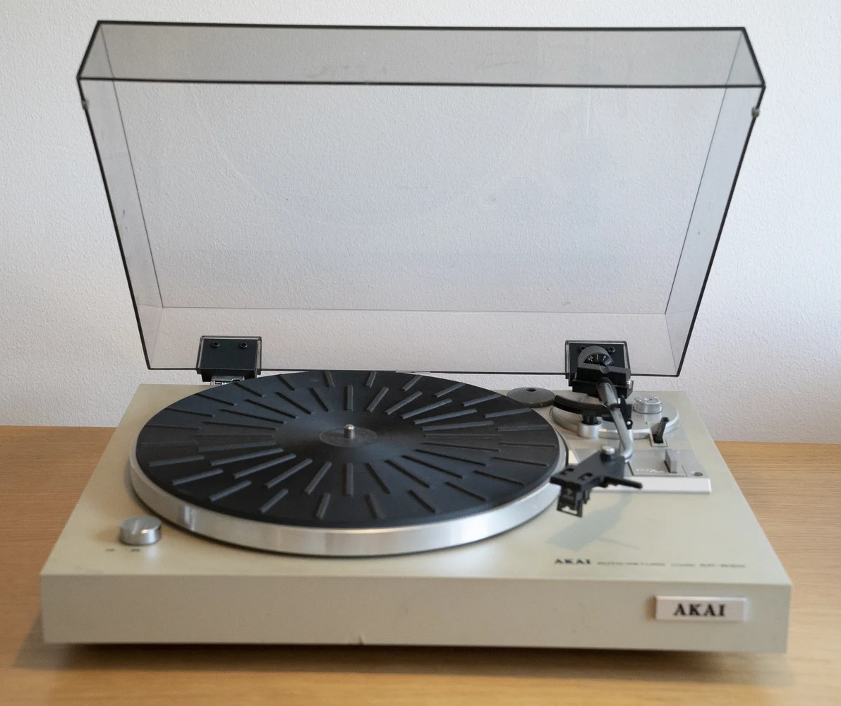 Akai AP-B20 Halvautomatisk skivspelare