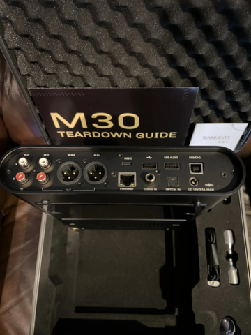 Shanling Audio M30 Streaming Player med högeffektsförstärkare