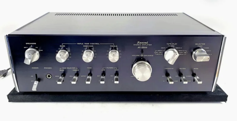 70-tals f&ouml;rst&auml;rkare/receiver  - Bild 1 av 1