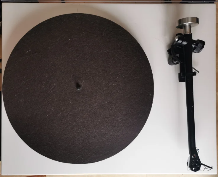 Sn&ouml;vit Rega P3 - Bild 2 av 5