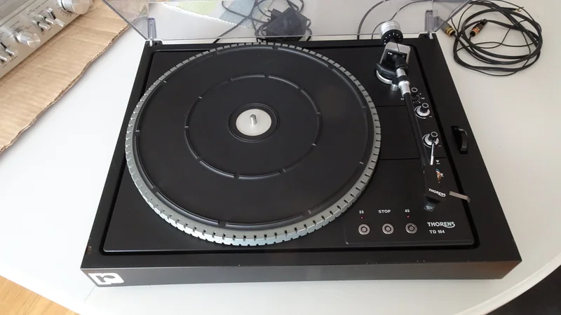 THORENS TD 104 - Bild 1 av 2