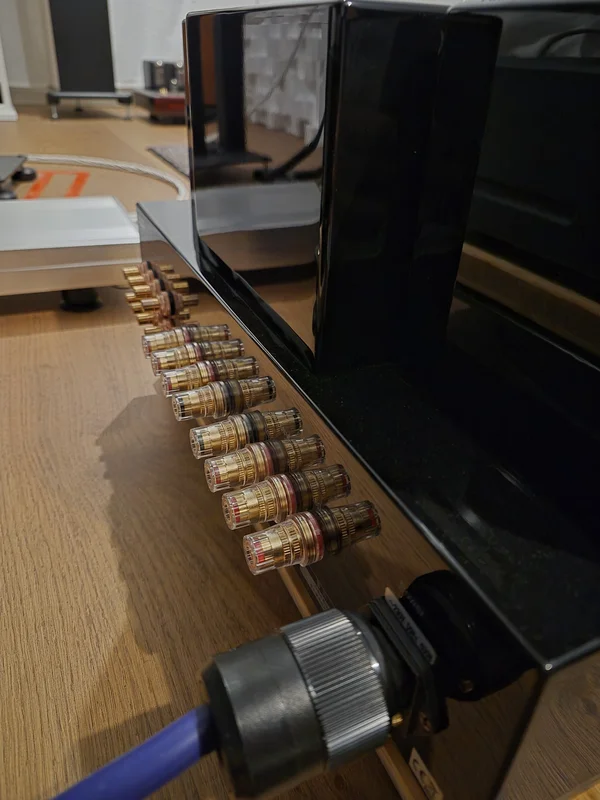 Line Magnetic 805ia R&ouml;rf&ouml;rst&auml;rkare  - Bild 5 av 7