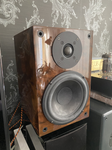 Stativhögtalare Wilson-Benesch Square One Series 2 