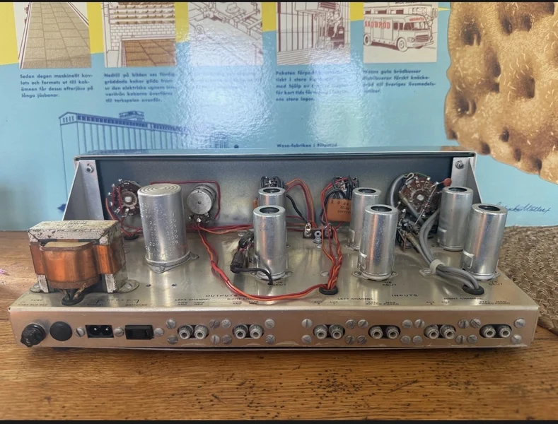 HEATHKIT DAYSTROM model AA-141 A PREAMP HEATHKIT DAYSTROM model AA-141 A PREAMP - Bild 2 av 4