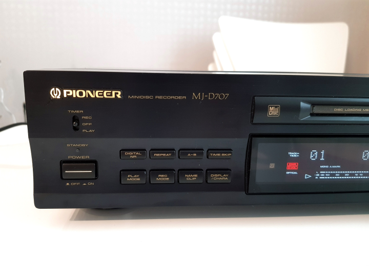 Pioneer MJ-D707  Minidisk Recorder