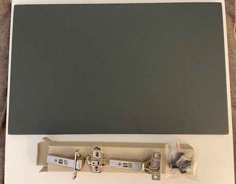 Lucka till Unnu hifimöbel C21 V2 - helt NY Lucka till Unnu hifimöbel C21 V2 - helt NY - Bild 1 av 2