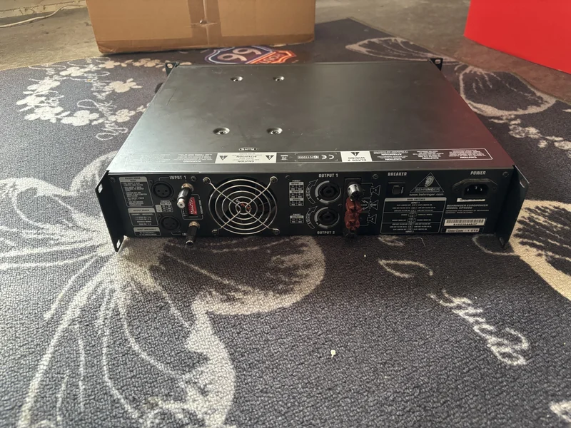 Behringer EP4000 Behringer EP4000 - Bild 2 av 2