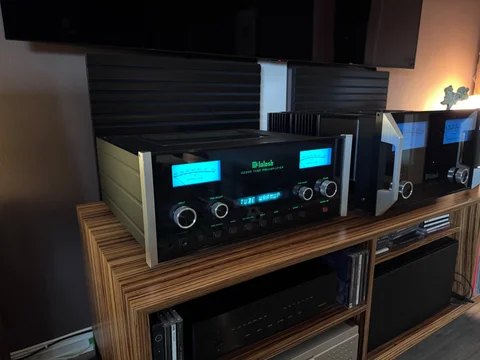 Mcintosh C2300 forforsterker preamplifier med Telefunken r&oslash;r