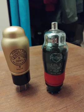 5 st olika, äldre rör. Något intresserad?