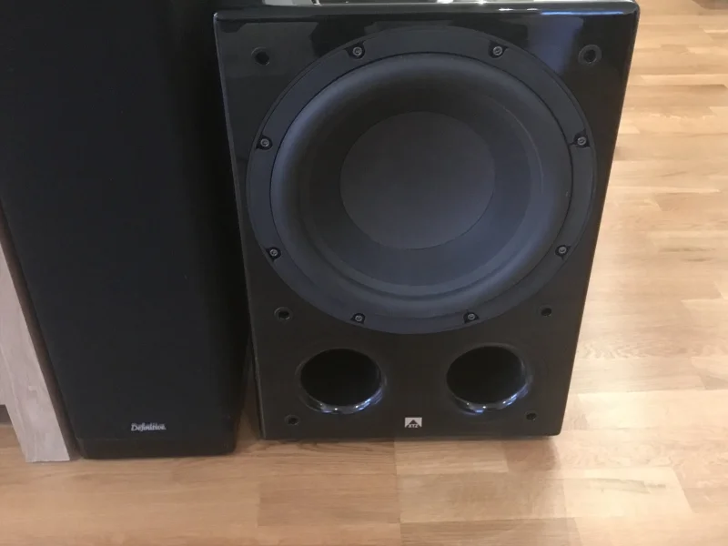 5.1 system eller Atmos 9.1 - S&auml;nkt pris! Definitive Technology surround h&ouml;gtalare/Paradigm - Bild 4 av 5