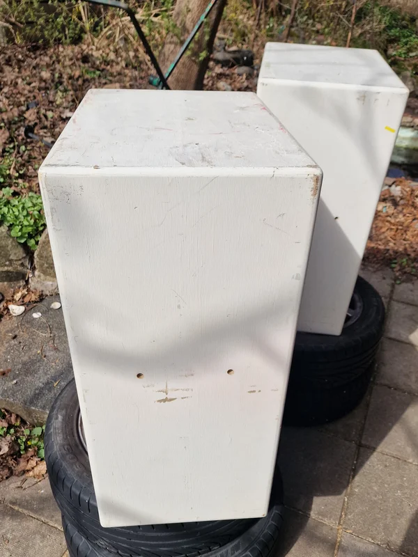 Tv&aring; tomma l&aring;dor 12". - Bild 7 av 8