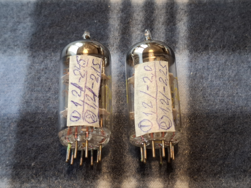 Tungsram UNGERN ECC83 (12AX7) 1976 NOS/NIB - Bild 5 av 6