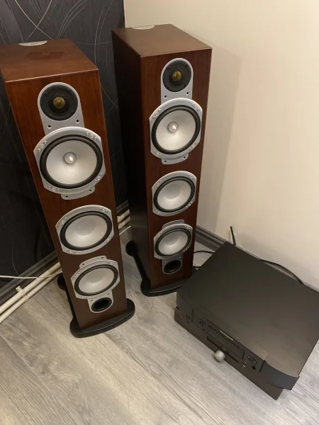 Thule IA100, Monitor Audio Silver RS8, Marantz NA6005 - Bild 1 av 7