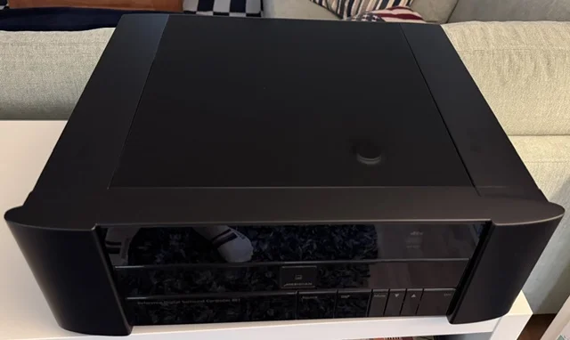 Meridian 861v8 Reference Digital Surround Sound Controller - Image 4 of 4