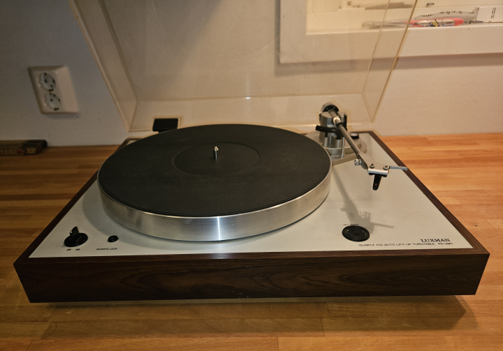 Luxman vinyl PD 290