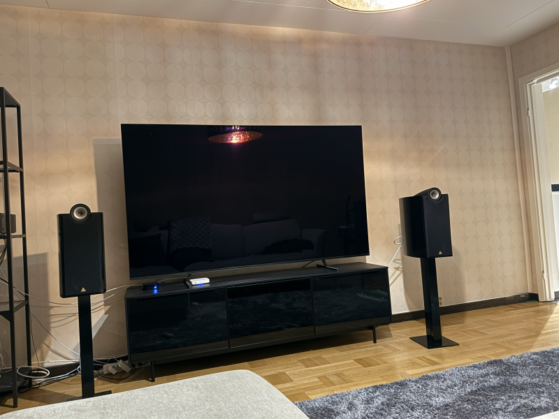 Triangle Genese Trio Jubileum – svart högblank, stativ ingår - Bild 2 av 6