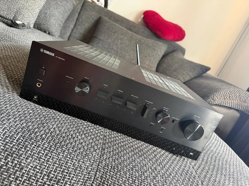 YAMAHA R-N1000A YAMAHA R-N1000A - Bild 3 av 3
