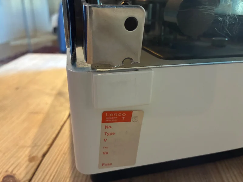 Klassisk Lenco L78 skivspelare i vitt utförande Klassisk Lenco L78 skivspelare i vitt utförande - Bild 4 av 4