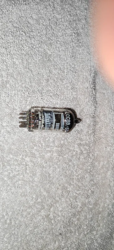 Mullard ECC 88 NOS! Mullard ECC 88 NOS! - Bild 1 av 5