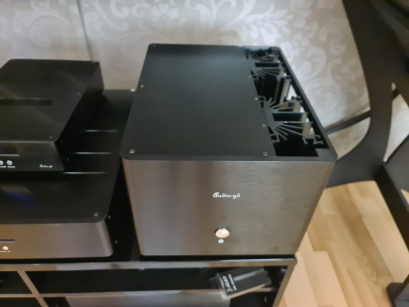 Audio-gd Master 2H (monoblock) - Bild 1 av 2