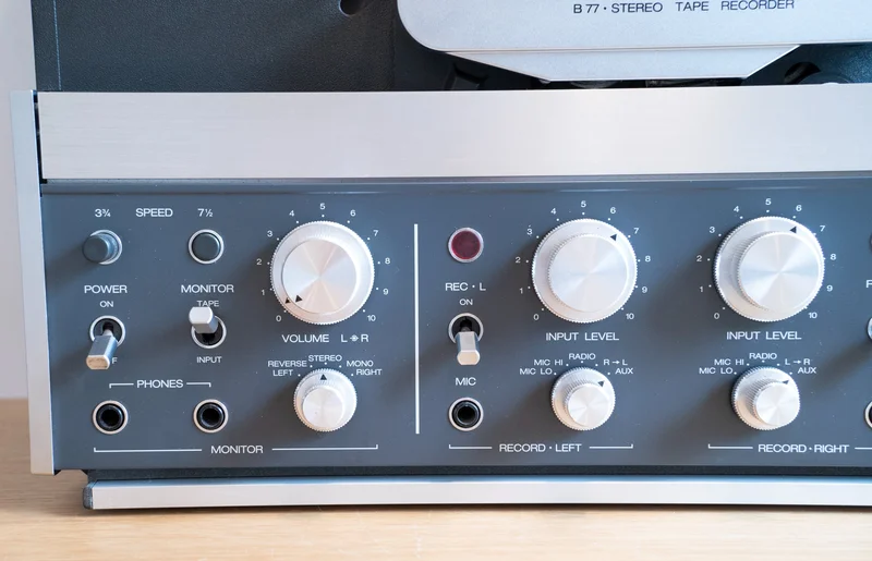 Revox B77 - 4-spårs Rullbandspelare Revox B77 - 4-spårs Rullbandspelare - Bild 3 av 8