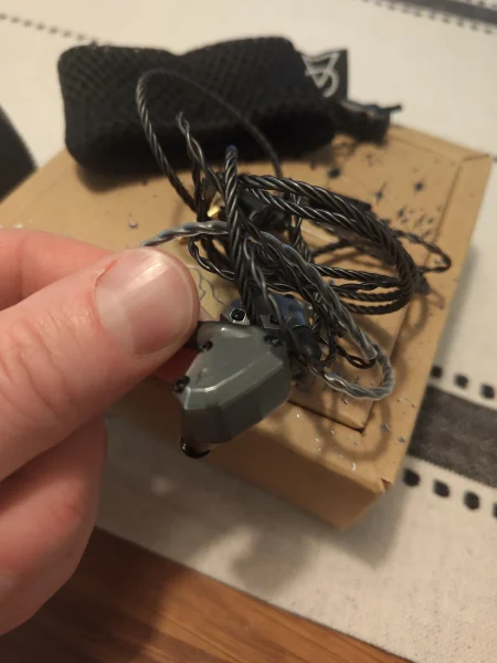 Campfire Ara IEM - Bild 2 av 2