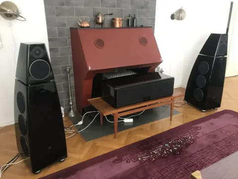 Meridian DSP7200.2HC Svart Meridian DSP7200.2HC Svart