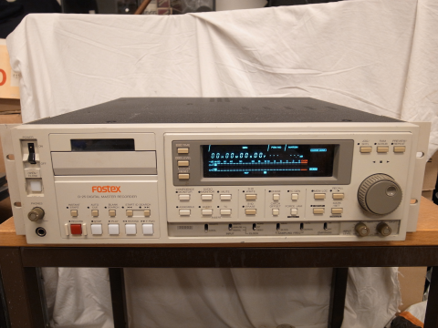 FOSTEX D-25 Digital Master Recorder