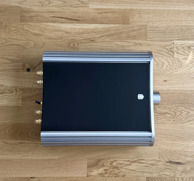 Gato Audio DIA-250S i svart High Gloss-finish Gato Audio DIA-250S i svart High Gloss-finish - Bild 2 av 5